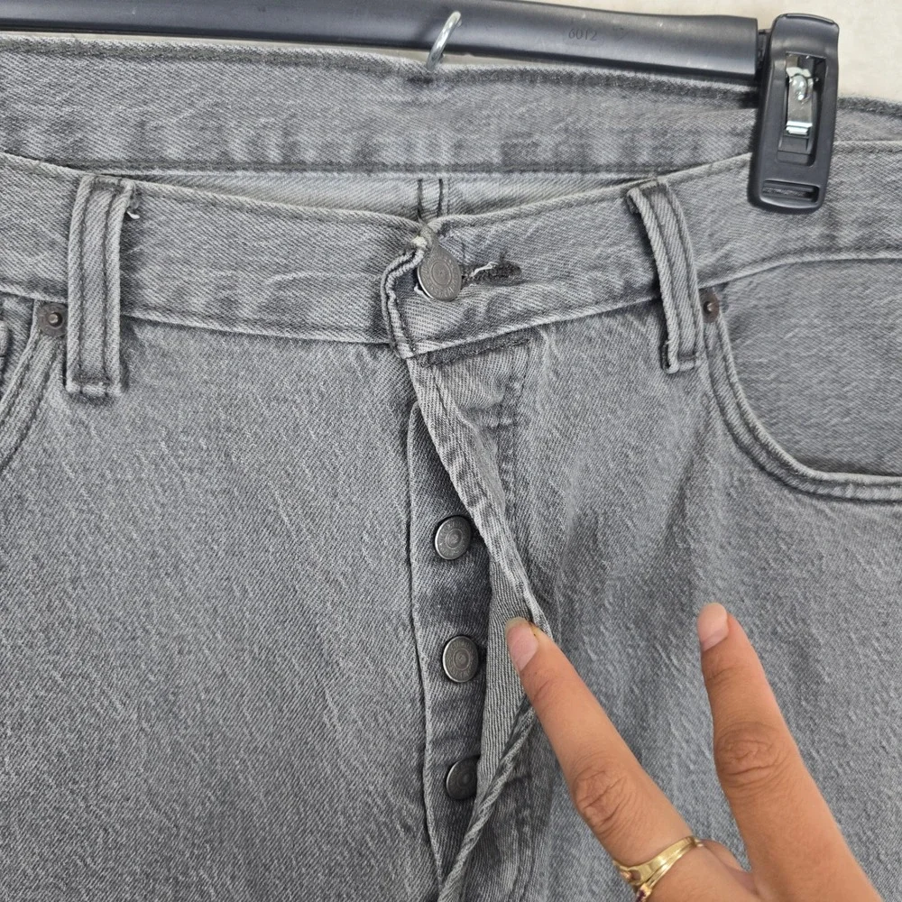 Levis 501 Original Fit Mens Grey Straight Leg Button Fly Jeans Sz W36 L30 36×30